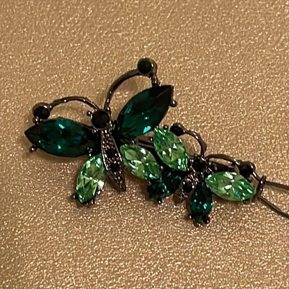 Green gemstone Butterfly Hair Grip - Picture 6 of 16